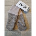 Kivat Ullvotter, Beige